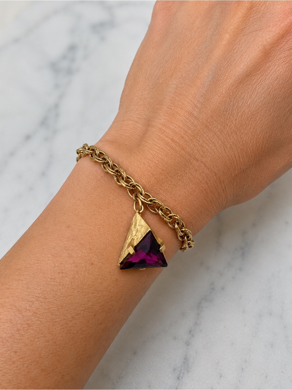 Coro Gold Tone Bracelet with Large Purple Trillion Rhinestone Dangle-7.5’